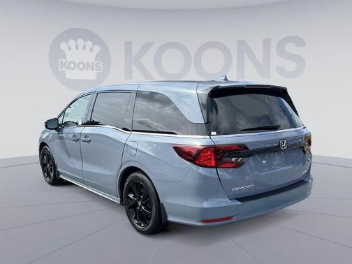 Sonic Gray Pearl 2024 Honda Odyssey Sport