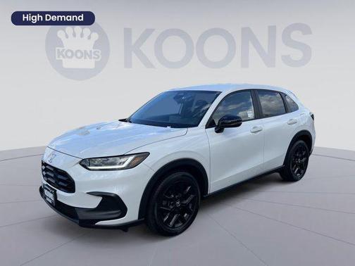 Platinum White Pearl 2023 Honda HR-V AWD Sport