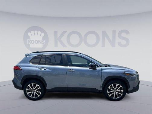 2022 Toyota Corolla Cross XLE