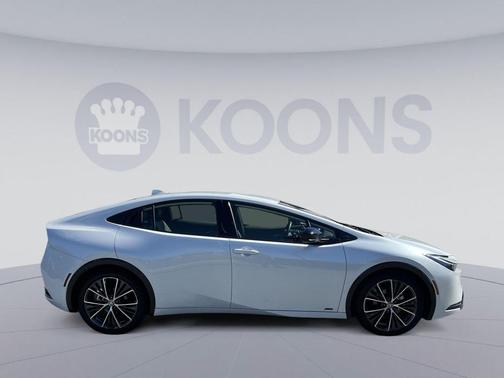Wind Chill Pearl 2024 Toyota Prius XLE
