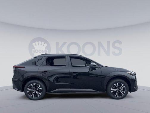 2025 Toyota bZ4X XLE