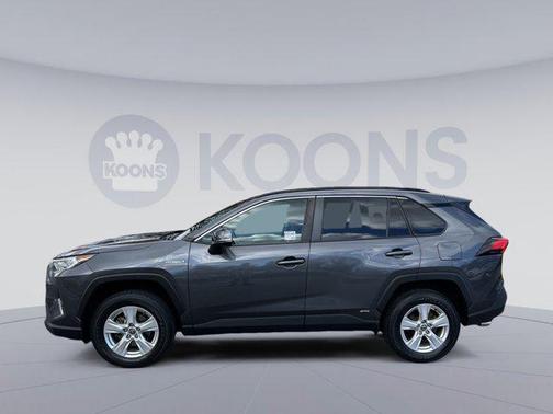 2021 Toyota RAV4 Hybrid XLE