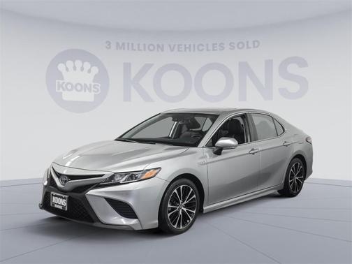 Photo 1 of 27 of 2019 Toyota Camry Hybrid SE