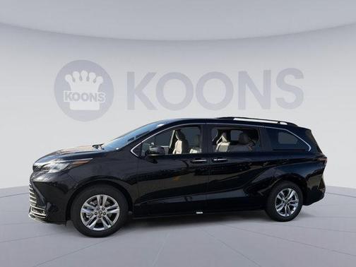 2025 Toyota Sienna XLE