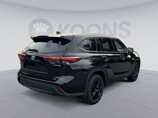 2021 Toyota Highlander Hybrid XLE
