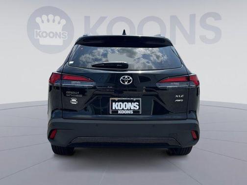 2025 Toyota Corolla Cross XLE
