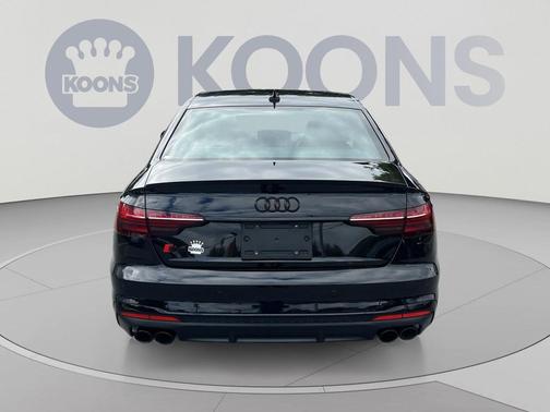Mythos Black Metallic 2024 Audi S4 Premium Plus TFSI quattro Tiptronic