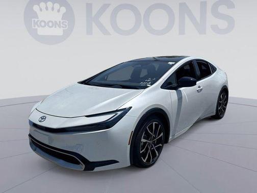 2025 Toyota Prius L