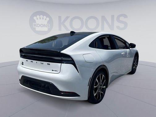 2025 Toyota Prius L