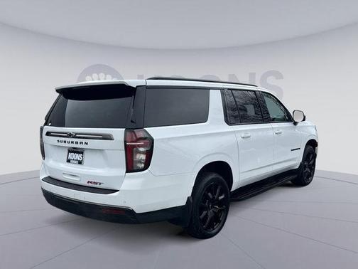 2022 Chevrolet Suburban RST