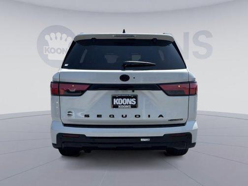2025 Toyota Sequoia Platinum
