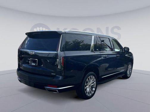 2022 Cadillac Escalade ESV Premium Luxury