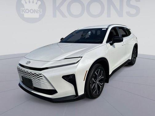 2025 Toyota Crown Signia XLE
