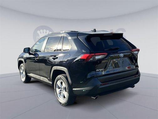 2020 Toyota RAV4 Hybrid LE