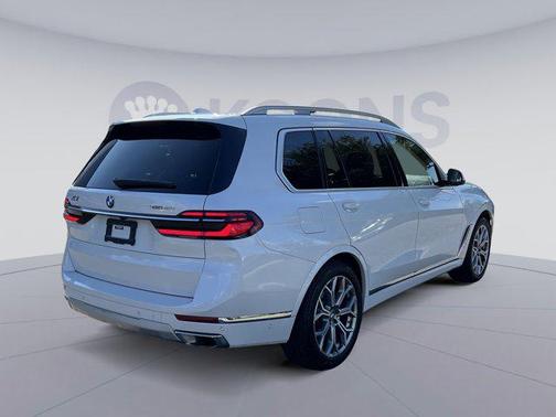 2023 BMW X7 xDrive40i