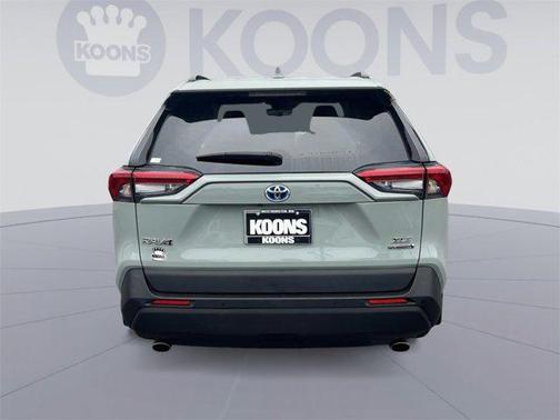 2021 Toyota RAV4 Hybrid XLE Premium