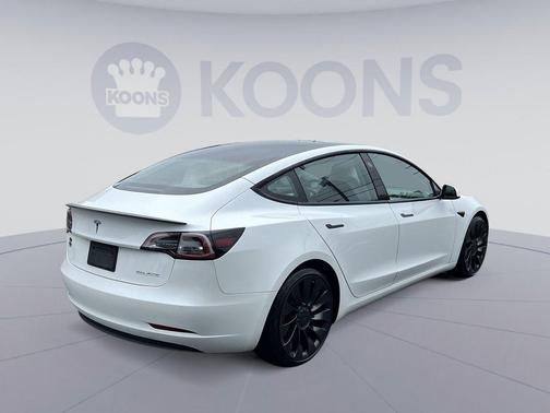 Pearl White Multi-Coat 2021 Tesla Model 3 Performance