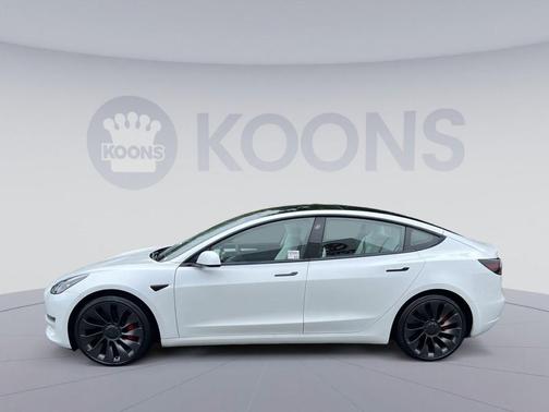 Pearl White Multi-Coat 2021 Tesla Model 3 Performance