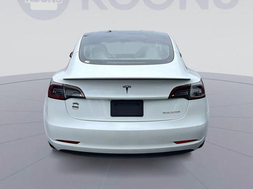 Pearl White Multi-Coat 2021 Tesla Model 3 Performance