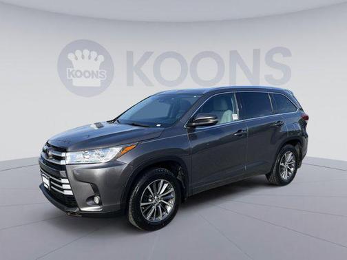 Predawn Gray Mica 2018 Toyota Highlander XLE