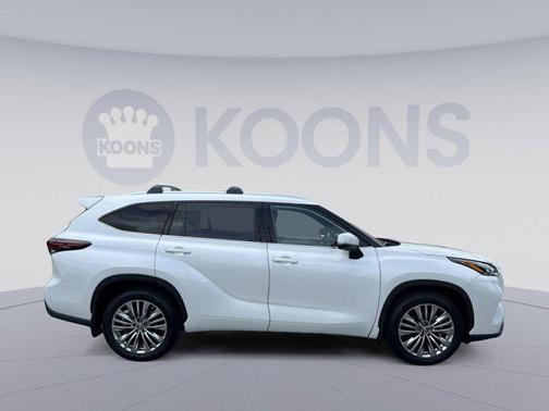 2024 Toyota Highlander Platinum