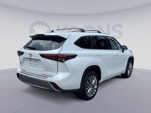 2024 Toyota Highlander Platinum