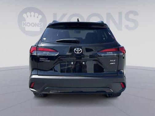 2025 Toyota Corolla Cross XLE