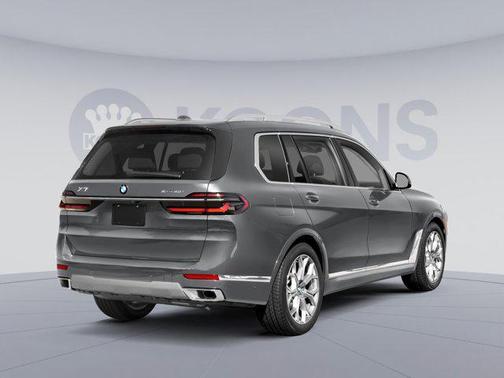 2024 BMW X7 M60i