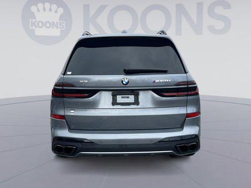 2024 BMW X7 M60i