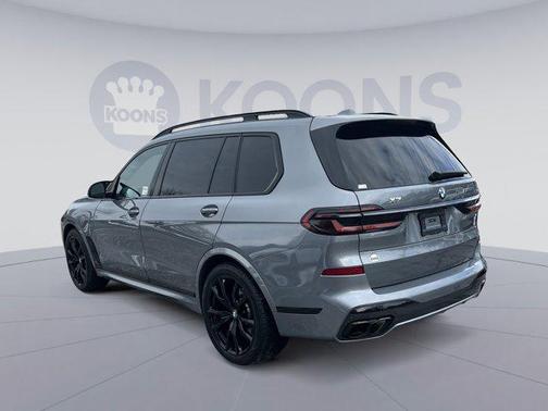 2024 BMW X7 M60i