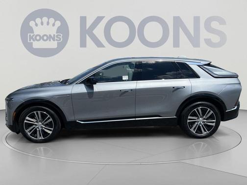 Argent Silver Metallic 2024 Cadillac LYRIQ Luxury
