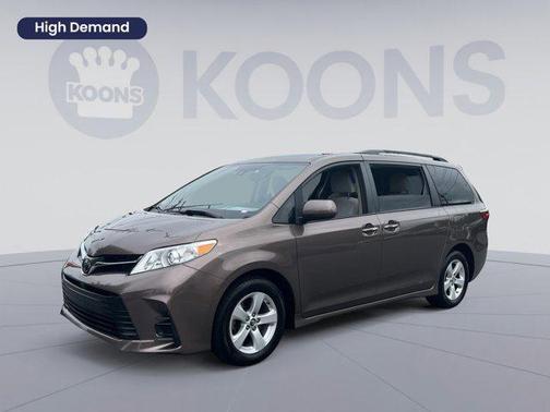 2020 Toyota Sienna LE