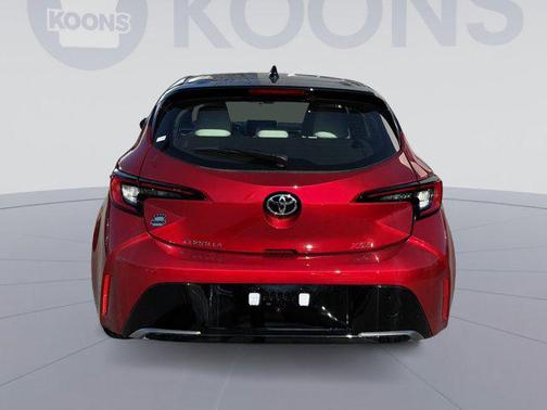 Finish Line Red/Midnight Black Metallic 2026 Toyota Corolla XSE