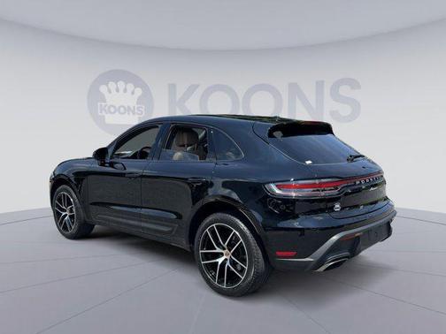 2022 Porsche Macan Base