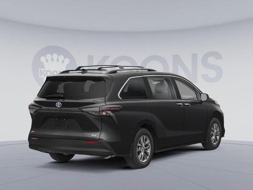 Midnight Black Metallic 2026 Toyota Sienna XLE