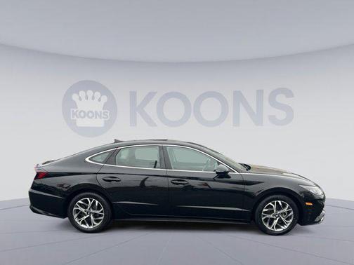 2022 Hyundai SONATA SEL