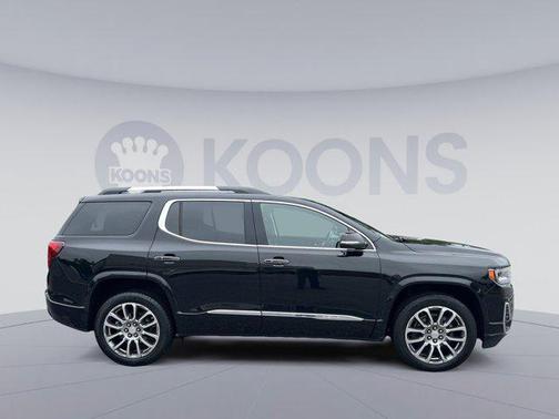 2022 GMC Acadia Denali
