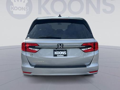 Lunar Silver Metallic 2024 Honda Odyssey EX-L