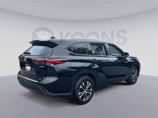 2021 Toyota Highlander Hybrid XLE
