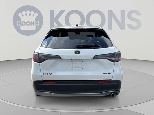 Platinum White Pearl 2024 Honda HR-V AWD Sport