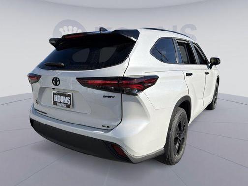 2025 Toyota Highlander Hybrid XLE