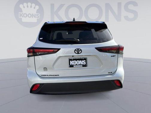 2025 Toyota Highlander Hybrid XLE