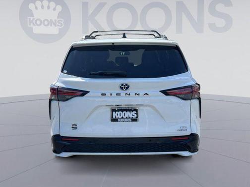 2022 Toyota Sienna XSE 7 Passenger