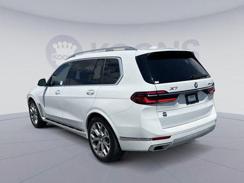 Alpine White 2024 BMW X7 xDrive40i