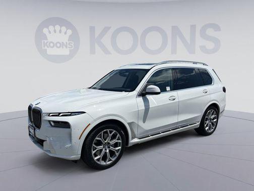 Alpine White 2024 BMW X7 xDrive40i