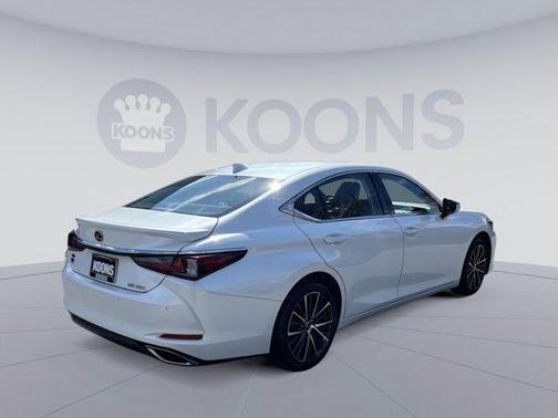 2023 Lexus ES 350 Base