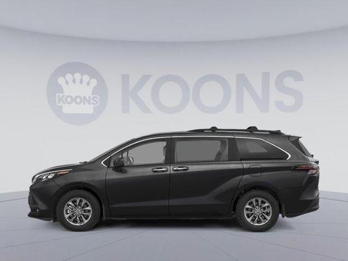 2025 Toyota Sienna XLE 7 Passenger