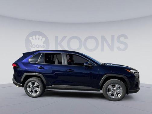 2025 Toyota RAV4 Hybrid XLE