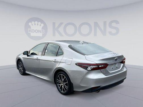 2023 Toyota Camry Hybrid XLE
