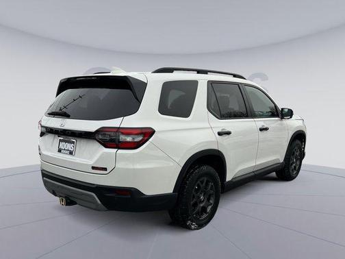 2023 Honda Pilot AWD TrailSport